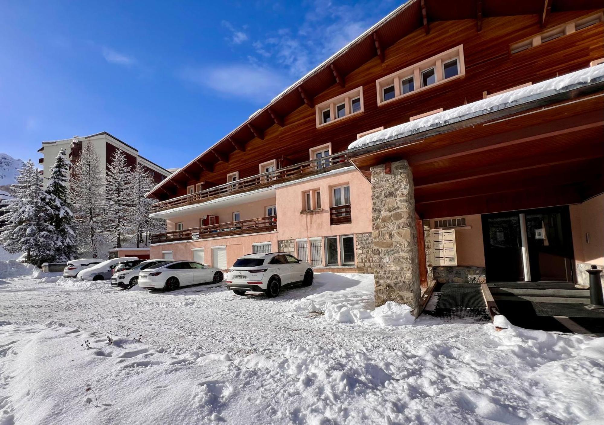 Vars, Appart Spacieux Renove 4 Couchages Dans Chalet Vars  Luaran gambar