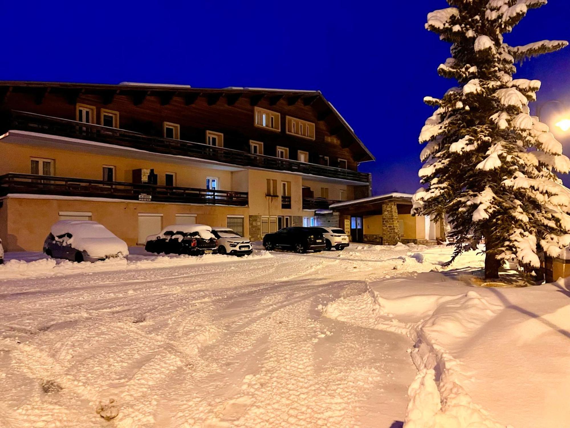 Vars, Appart Spacieux Renove 4 Couchages Dans Chalet Vars  Luaran gambar